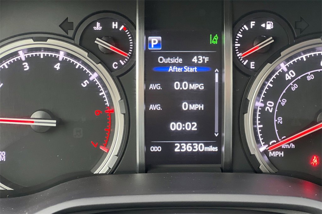 Used 2021 Toyota 4Runner Venture w/ Moonroof Package image 30