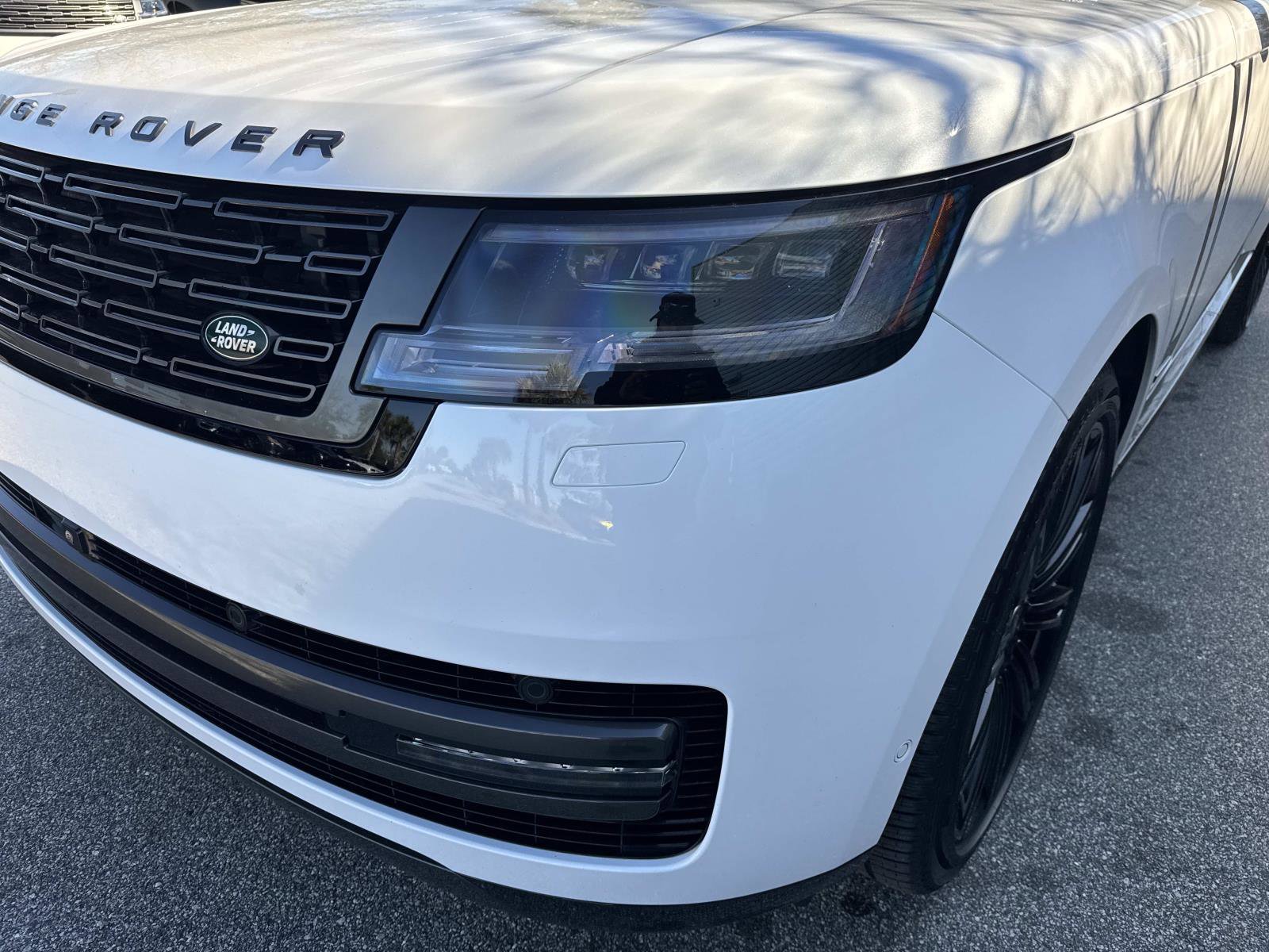 Certified 2024 Land Rover Range Rover Long Wheelbase Autobiography image 9