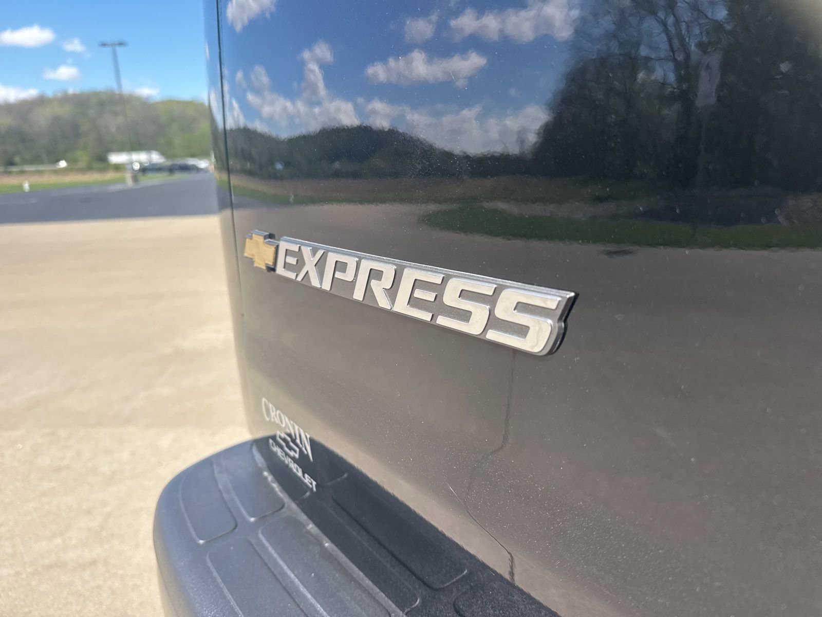 New 2026 Chevrolet Express 2500 w/ Driver Convenience Package RWD image 7