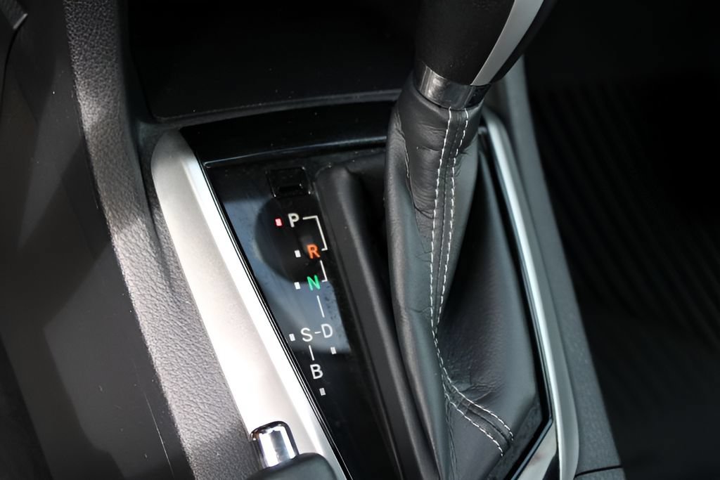 Certified 2018 Toyota Corolla LE FWD image 16