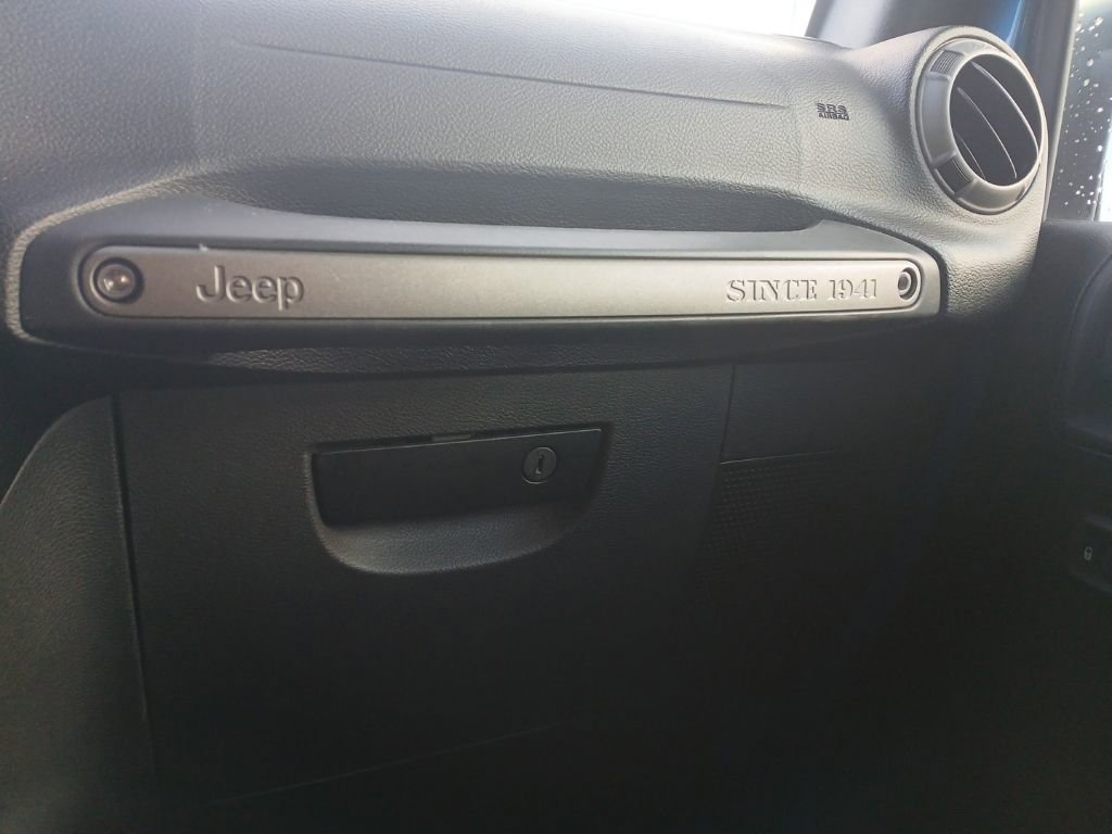 Used 2016 Jeep Wrangler Sport image 28