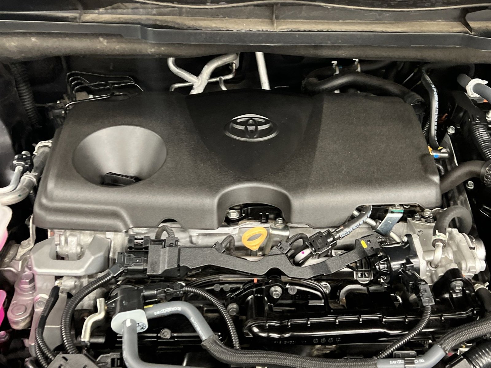 Used 2025 Toyota Sienna XLE image 28