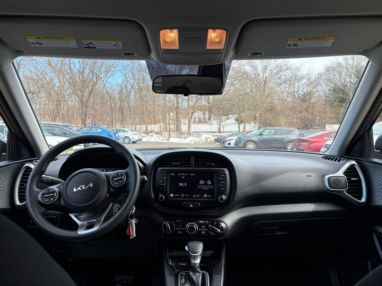 Used 2025 Kia Soul LX w/ LX Technology Package FWD image 31