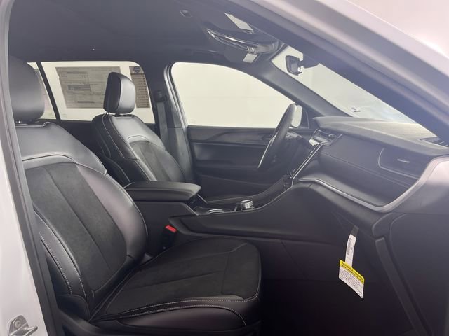 New 2025 Jeep Grand Cherokee L Altitude image 25