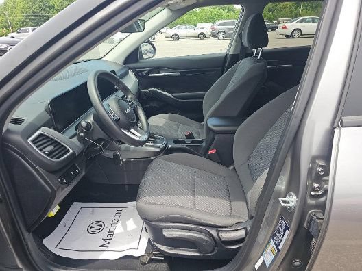 Used 2024 Kia Seltos LX AWD/4WD image 2