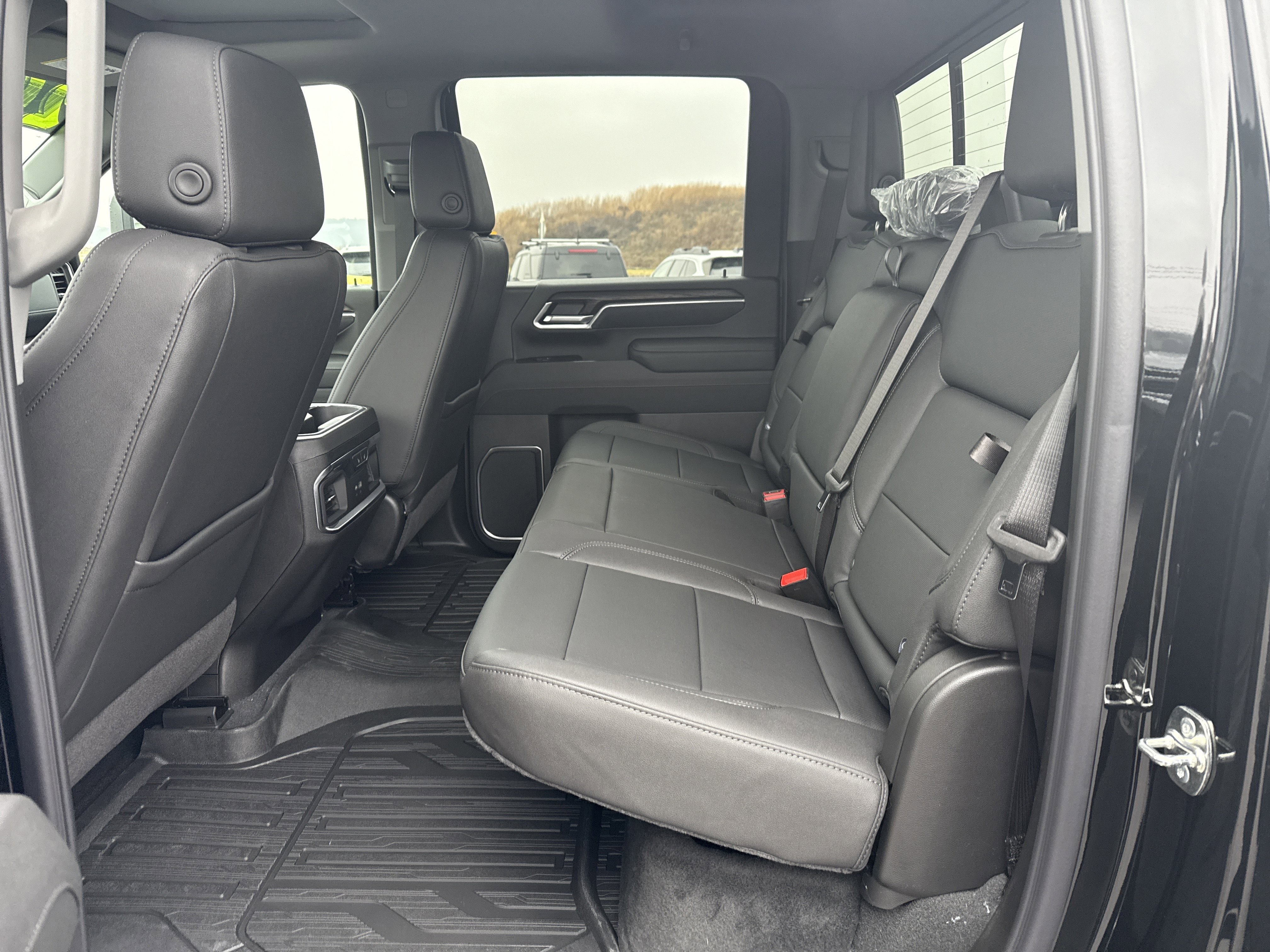 New 2026 GMC Sierra 2500 SLT w/ SLT Convenience Package image 12