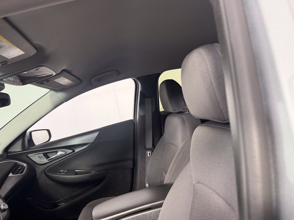 Used 2025 Chevrolet Malibu RS FWD image 23