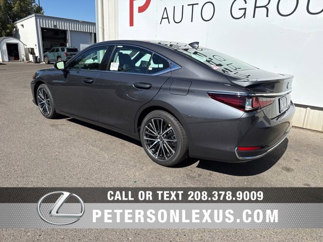New 2025 Lexus ES 300h w/ Premium Package image 5