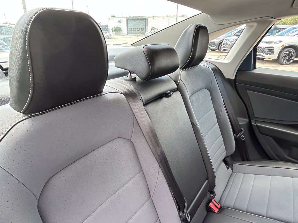Used 2026 Volkswagen Jetta SE w/ Black Wheel Package FWD image 41
