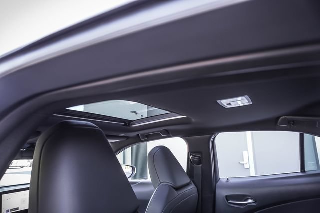 Certified 2025 Lexus UX 300h FWD w/ Accessory Package (Z2) image 20