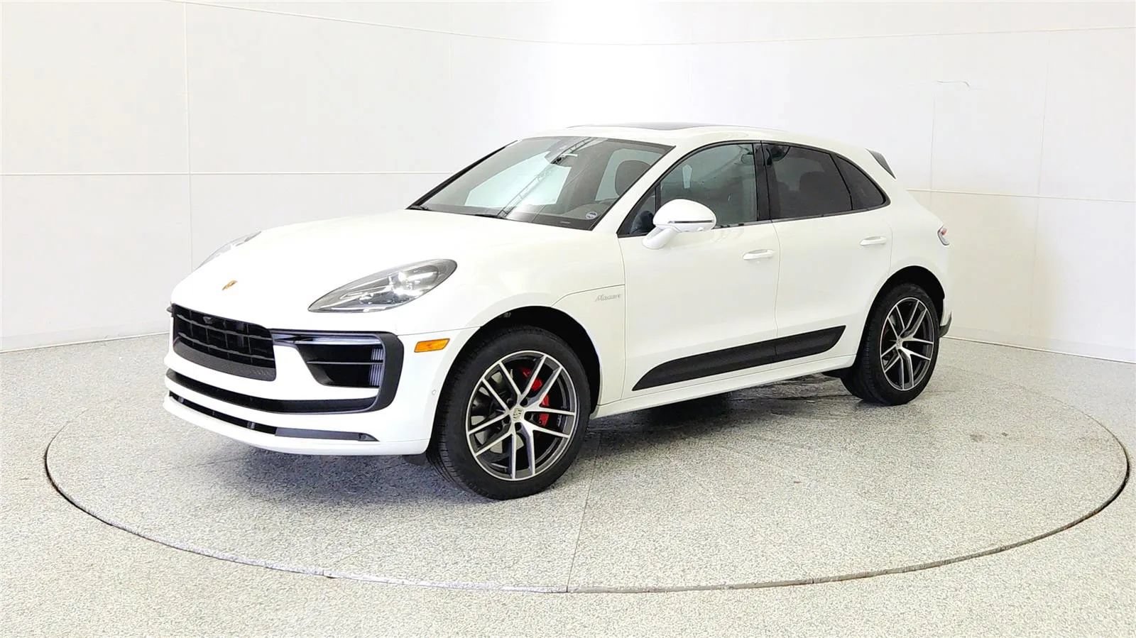 Used 2022 Porsche Macan S AWD/4WD image 3