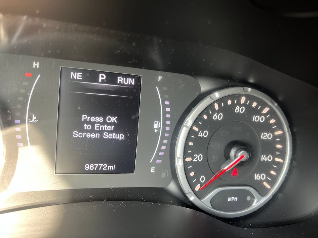 Used 2019 Jeep Renegade Latitude w/ Cold Weather Group AWD/4WD image 13