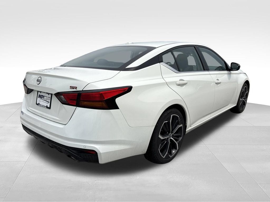 Used 2025 Nissan Altima 2.5 SR FWD image 4