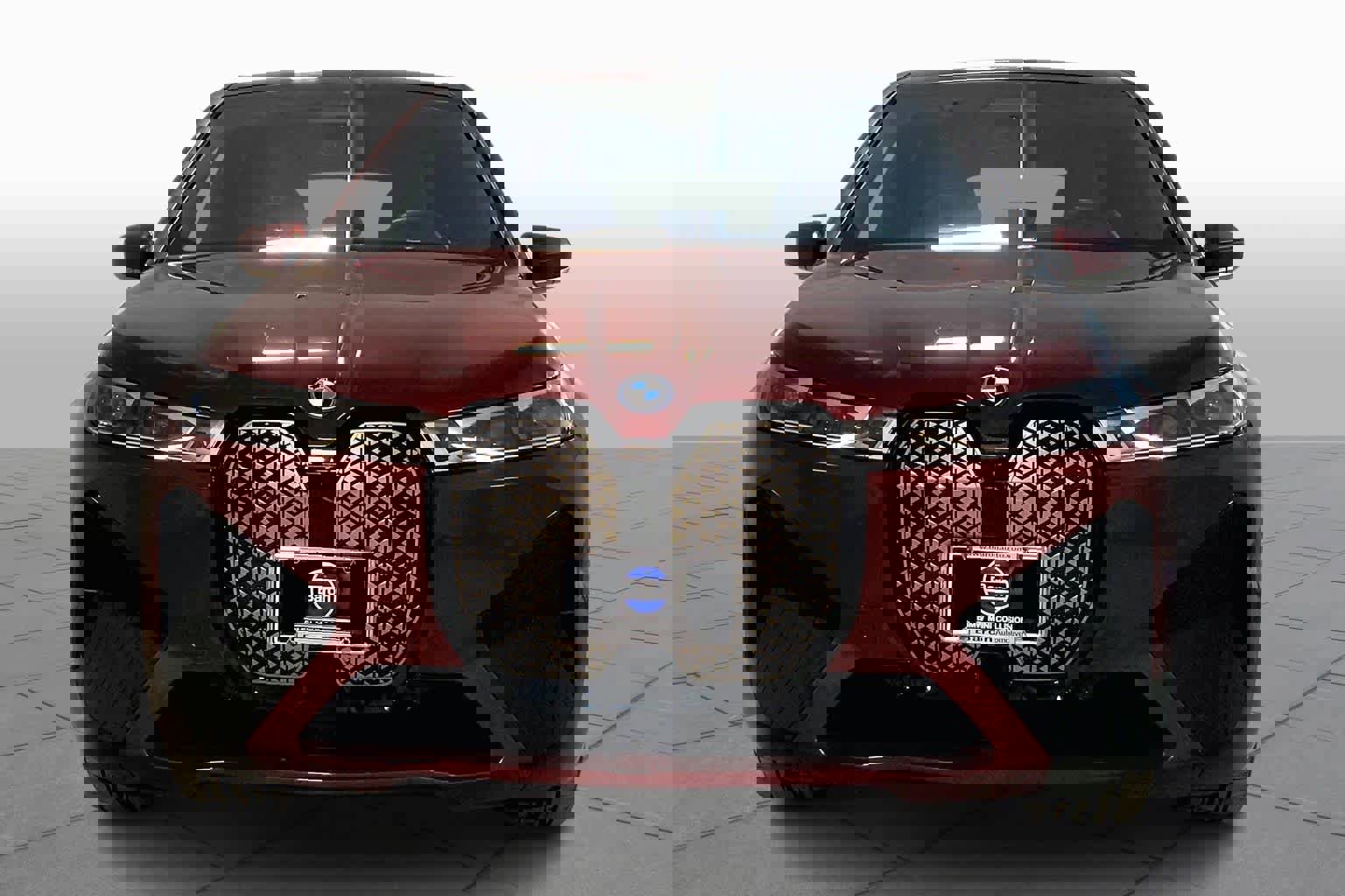 Used 2023 BMW iX xDrive50 w/ Premium Package image 4