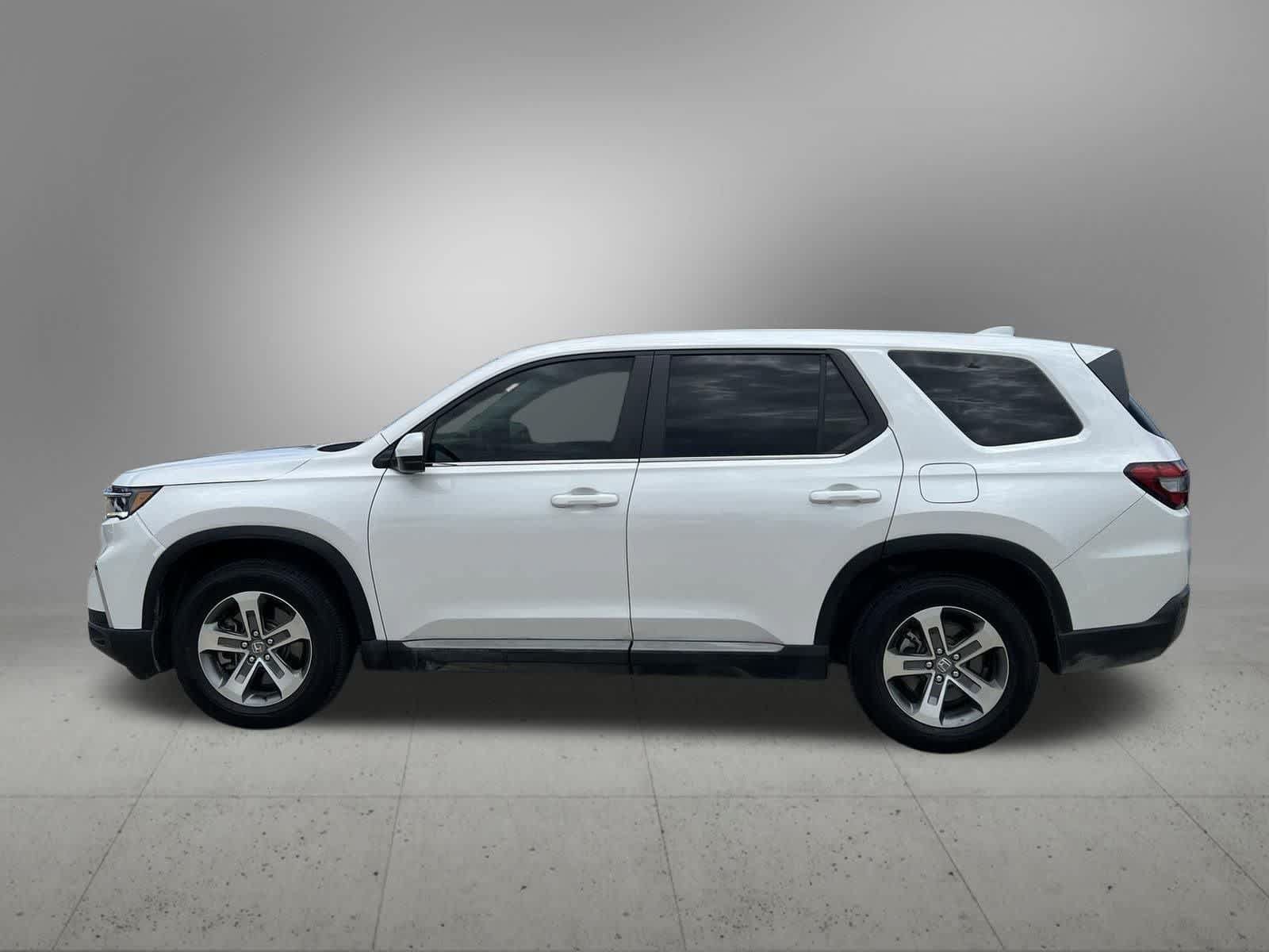 Used 2025 Honda Pilot EX-L image 9