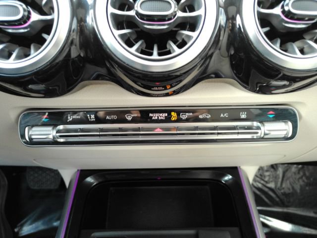 Used 2022 Mercedes-Benz EQB 300 4MATIC image 45