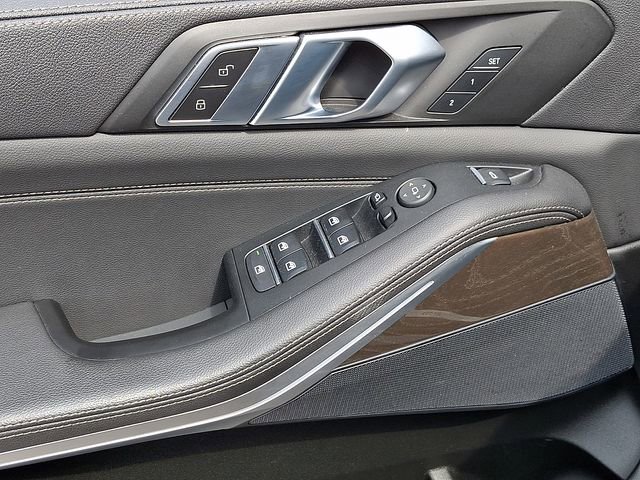 Used 2022 BMW X5 xDrive40i w/ Premium Package AWD/4WD image 17