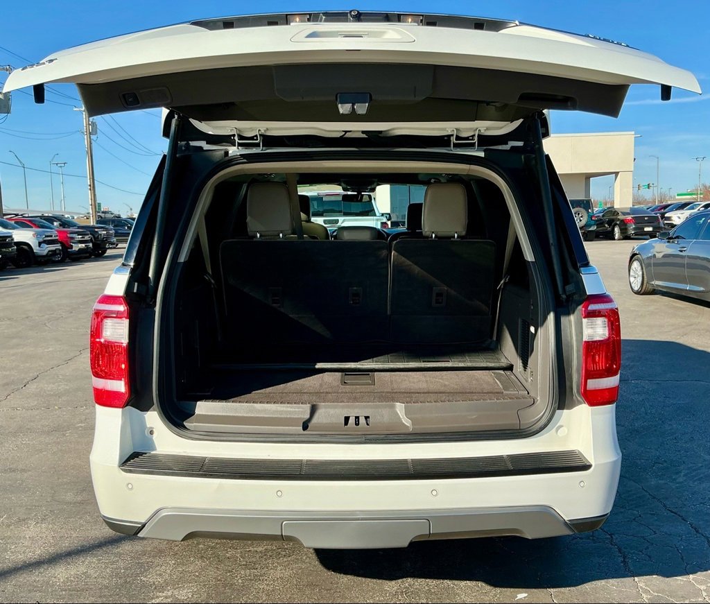 Used 2021 Ford Expedition Max XLT image 18