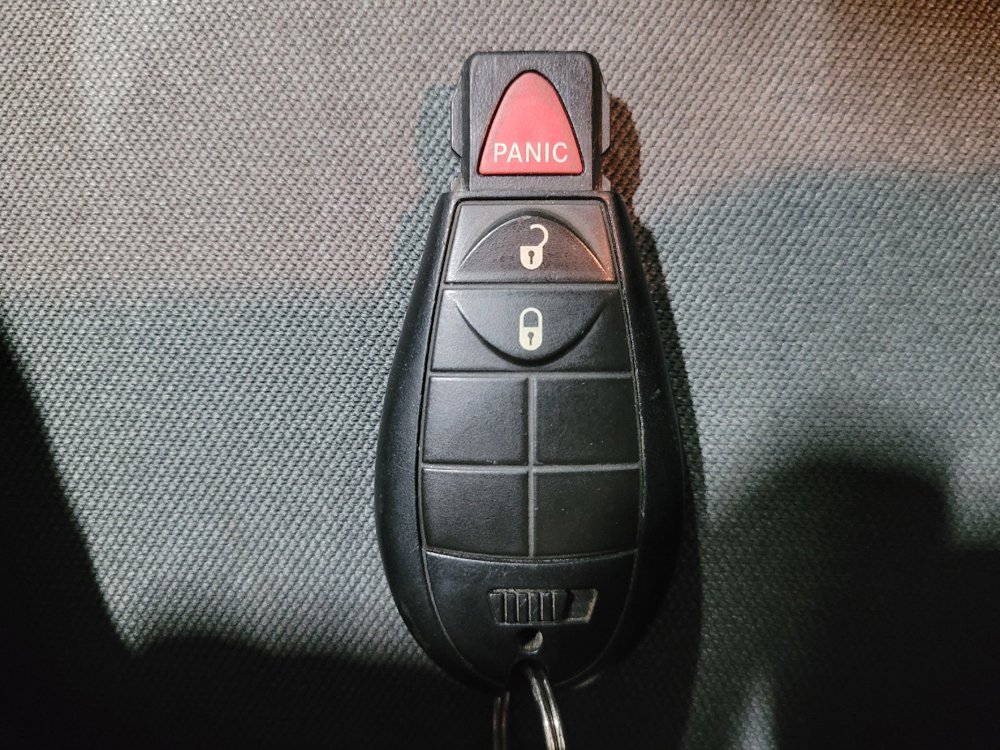 Used 2021 RAM 1500 Classic SLT image 32