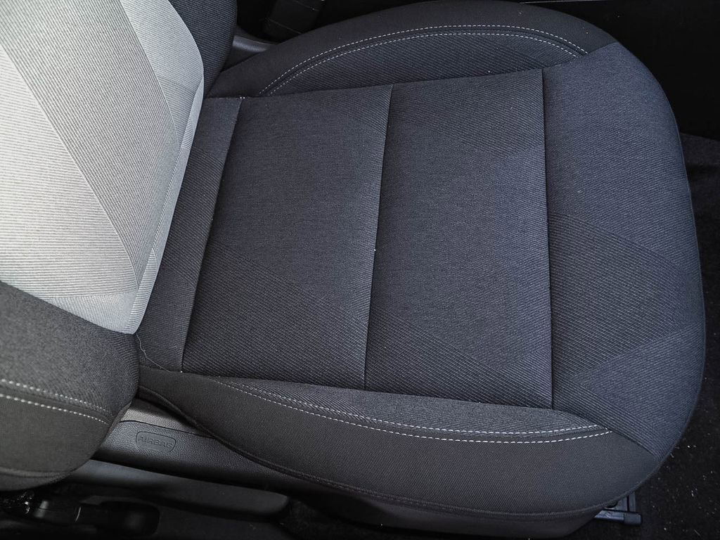 Used 2024 Chevrolet Trax RS w/ Driver Confidence Package image 19