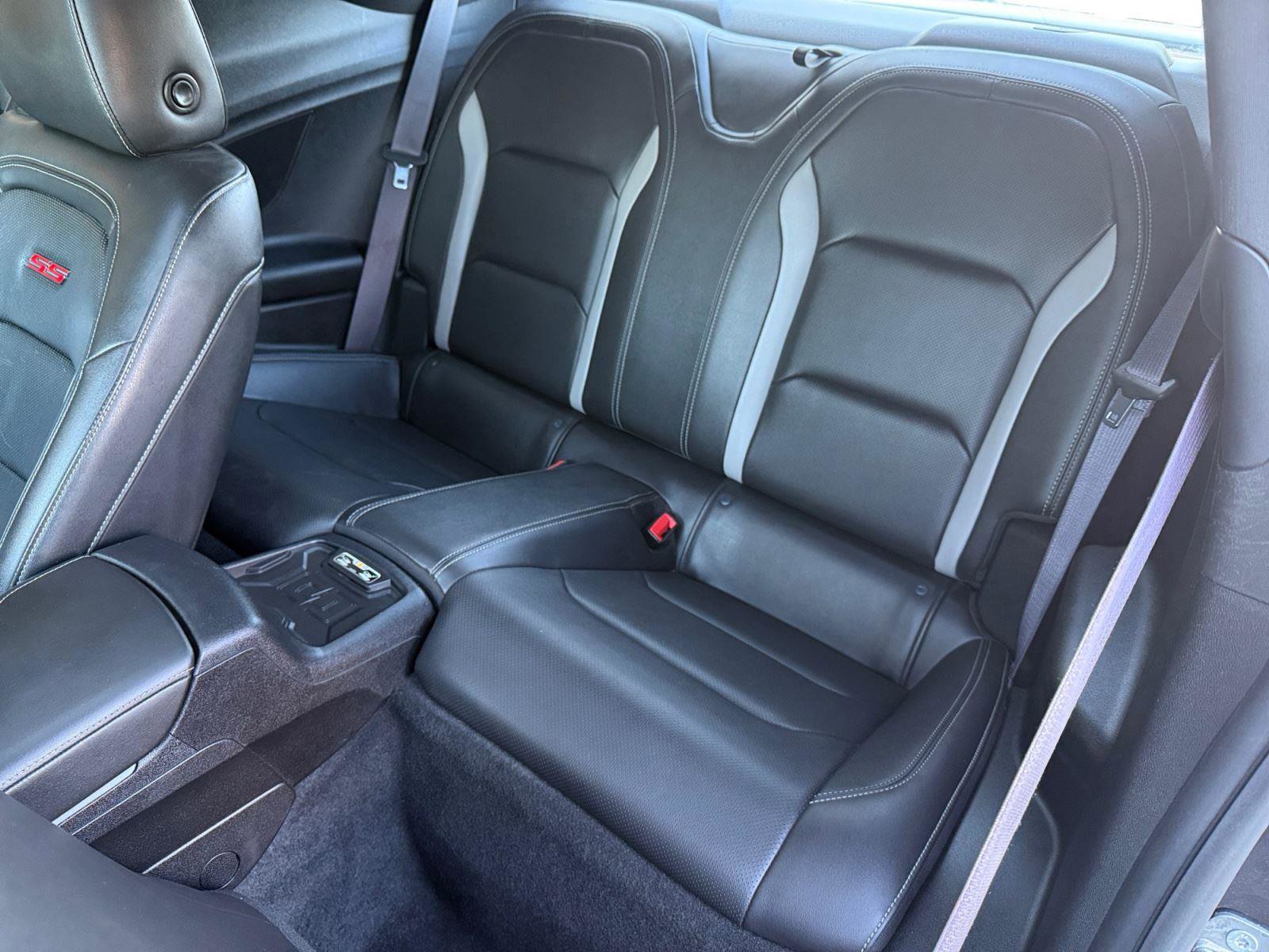 Used 2016 Chevrolet Camaro SS RWD image 19