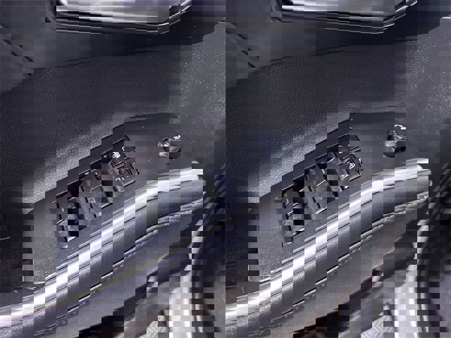 Used 2022 Toyota Highlander XLE image 24