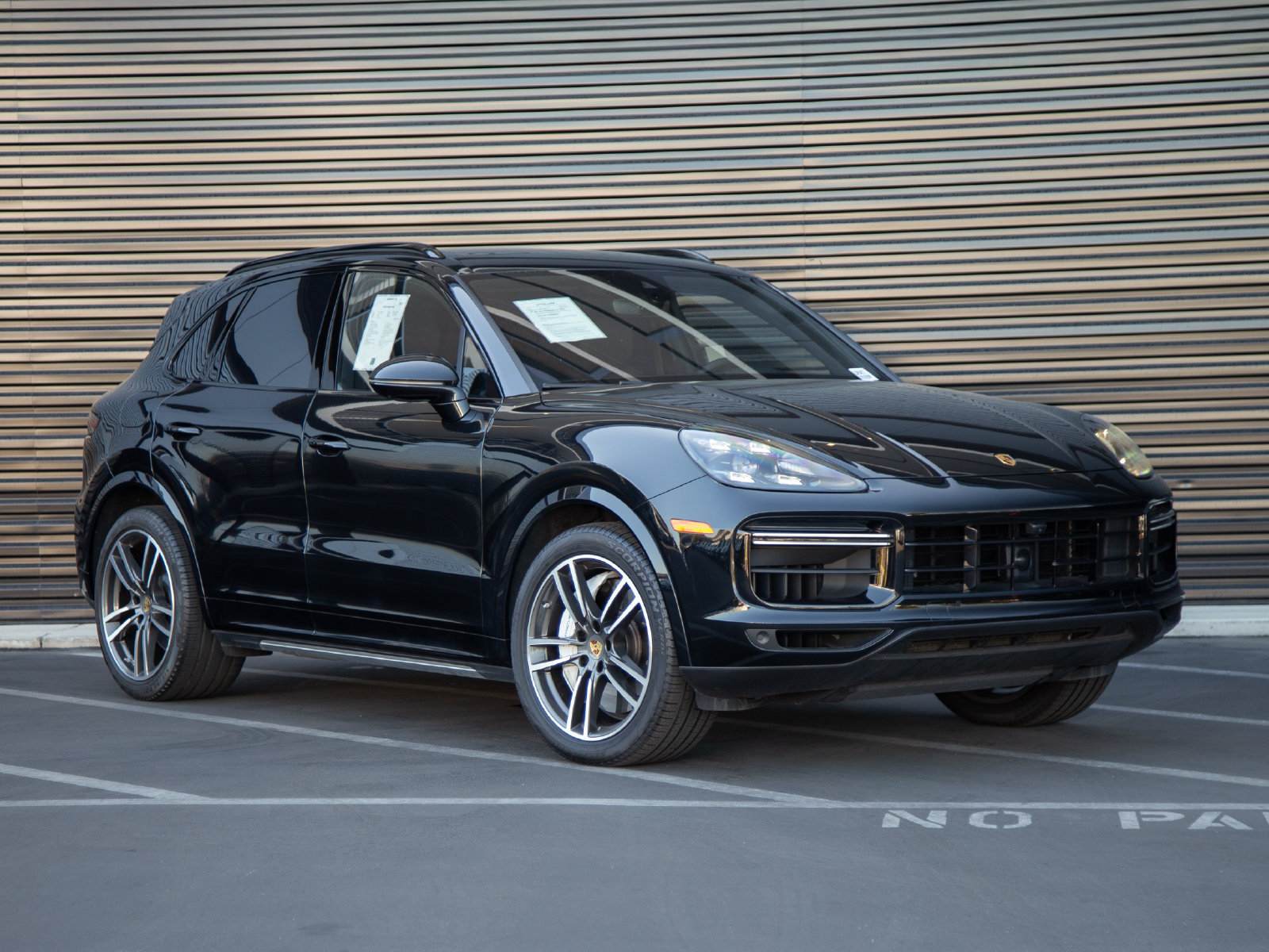Certified 2023 Porsche Cayenne Turbo AWD/4WD image 9