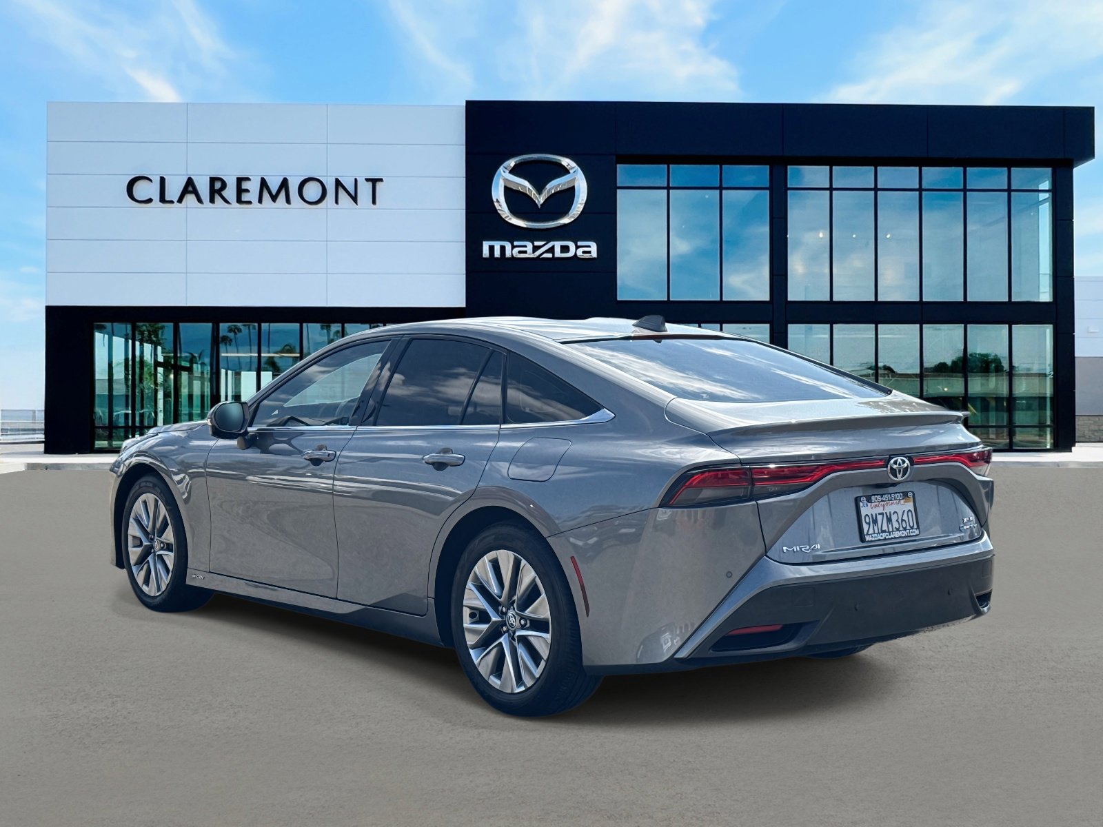 Used 2024 Toyota Mirai w/ Advanced Technology Package image 6