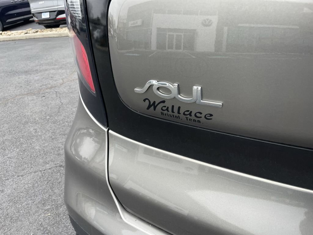 Used 2018 Kia Soul FWD image 6
