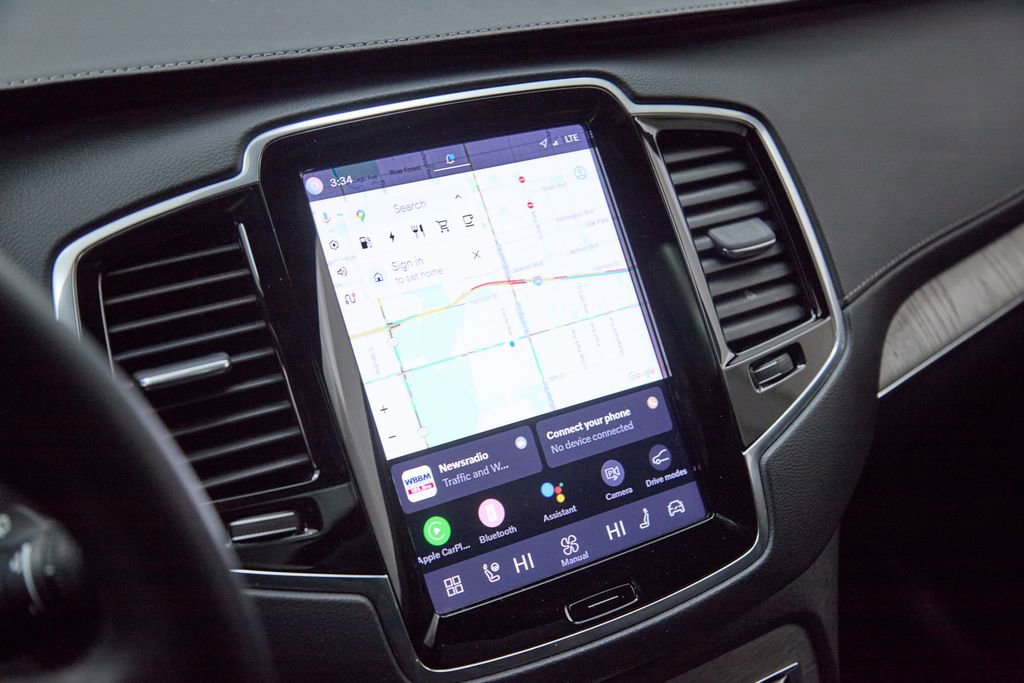 Certified 2023 Volvo XC90 T8 Ultimate w/ Protection Package Premier image 17
