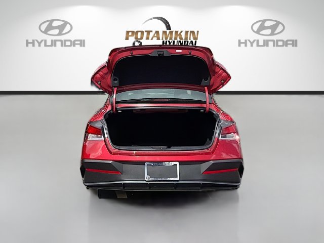 Certified 2026 Hyundai Elantra Sport FWD image 25