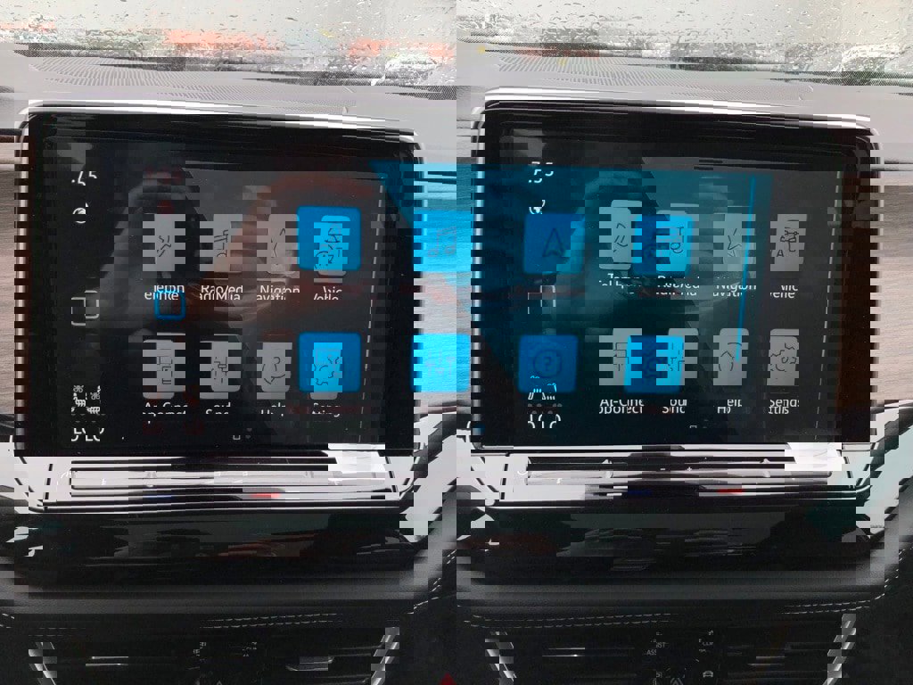 New 2025 Volkswagen Atlas SEL Premium R-Line image 24