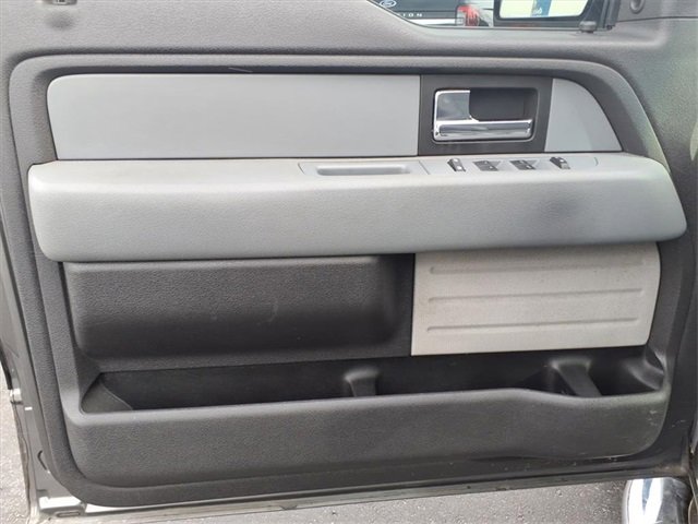 Used 2013 Ford F150 XLT w/ XLT Chrome Pkg image 11