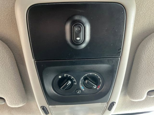 Used 2003 Ford Explorer XLT AWD/4WD image 19