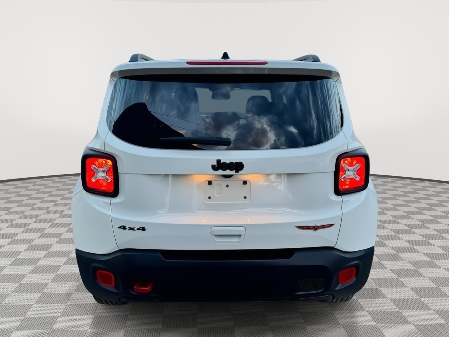 Used 2023 Jeep Renegade Trailhawk image 4