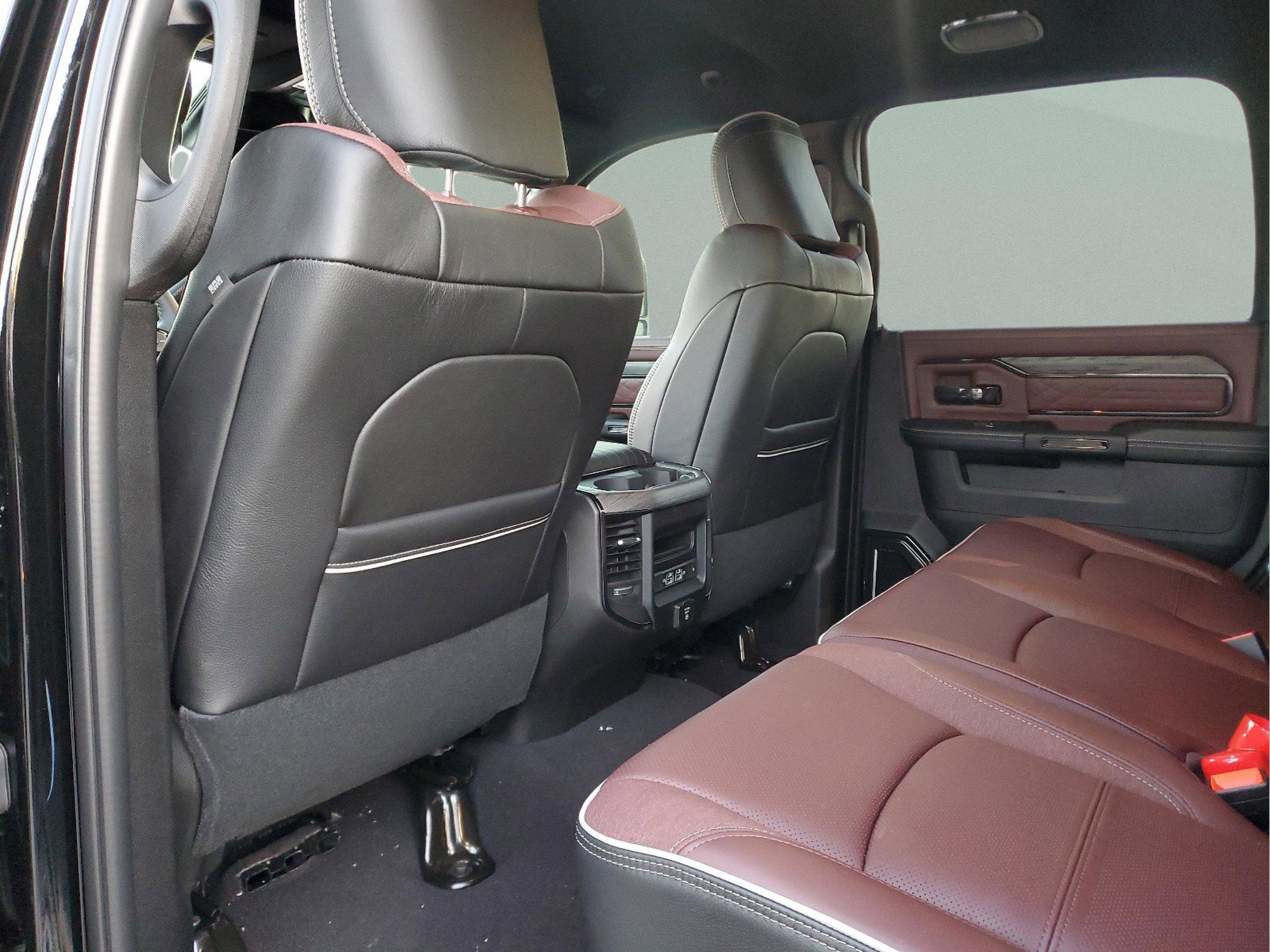 New 2026 RAM 3500 Limited image 8