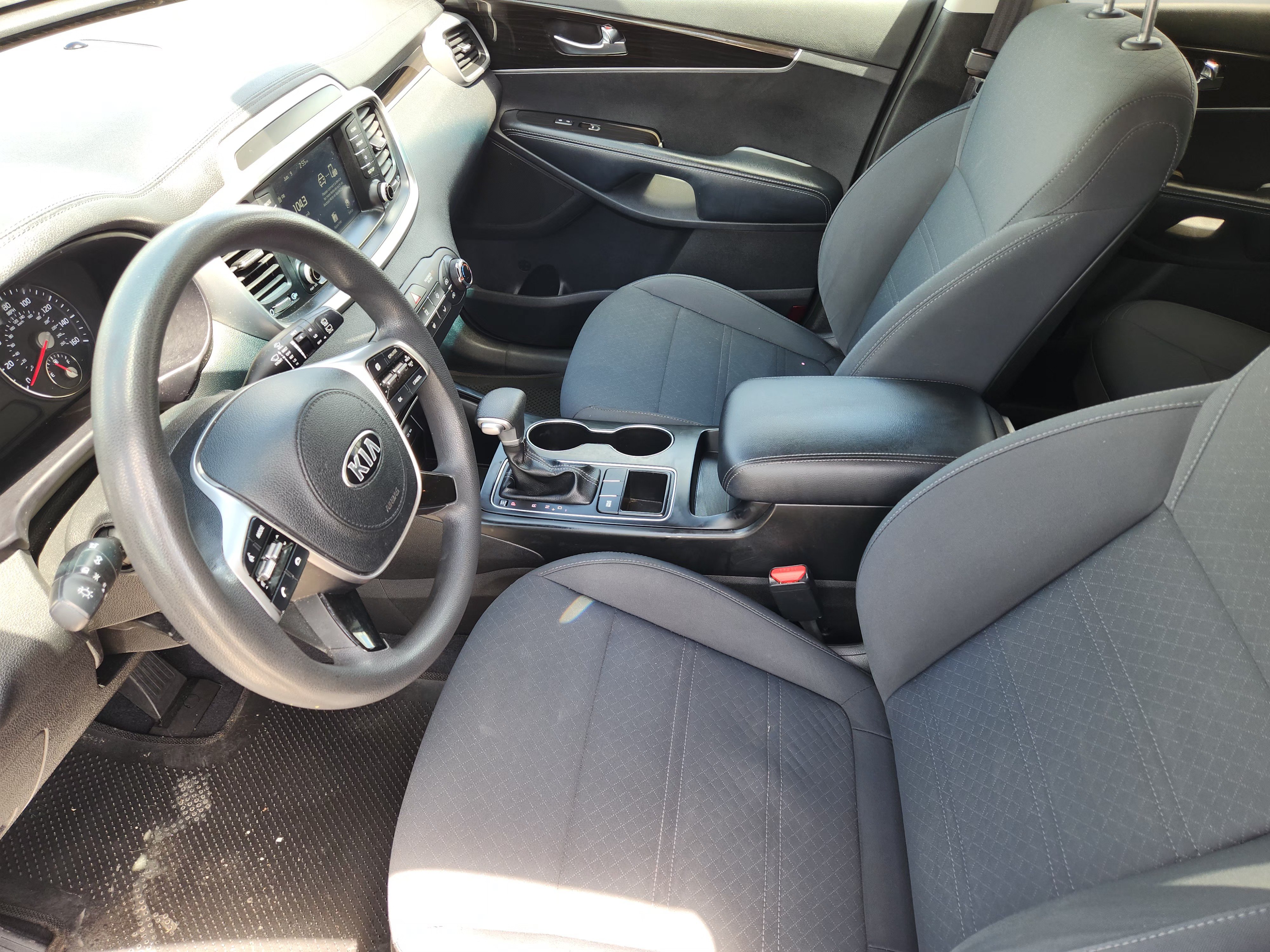 Used 2020 Kia Sorento L FWD image 12