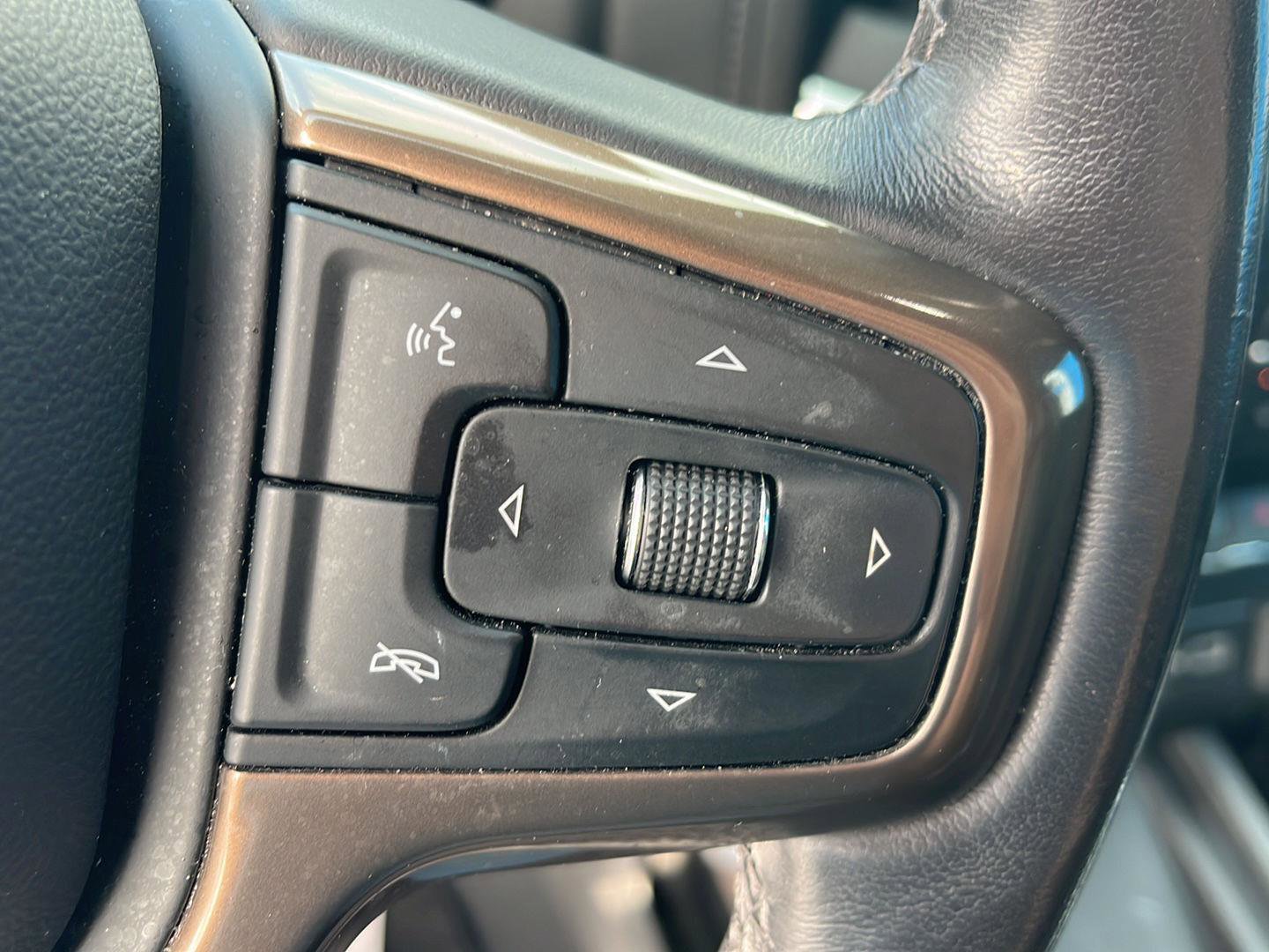 Used 2022 Chevrolet Silverado 1500 High Country image 4