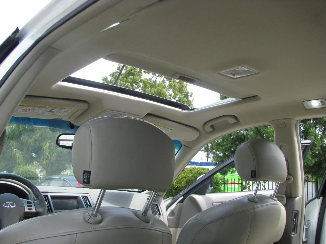 Used 2004 INFINITI FX35 2WD w/ Touring Pkg image 8