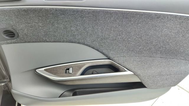 Used 2024 Lucid Air Touring image 23