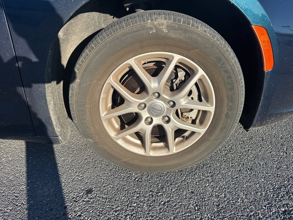 Used 2024 Chrysler Pacifica Touring-L image 10