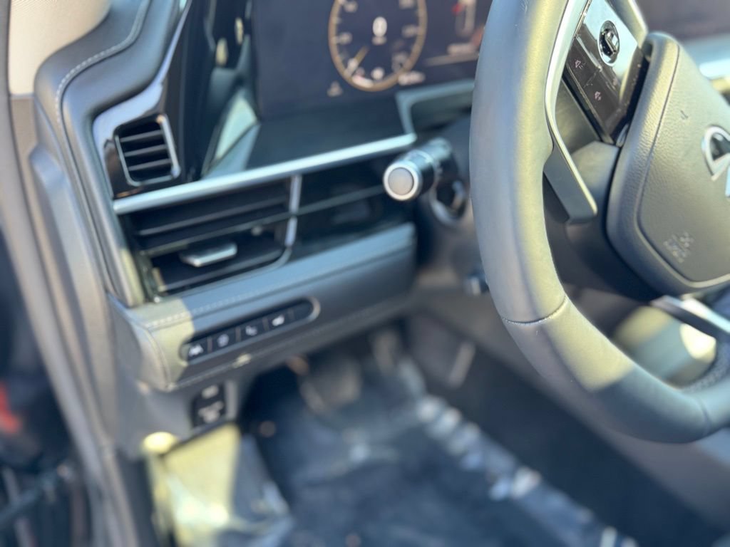 Certified 2026 INFINITI QX80 Luxe w/ Cargo Package AWD/4WD image 14