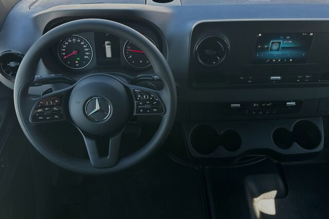 Used 2024 Mercedes-Benz Sprinter 3500 image 11