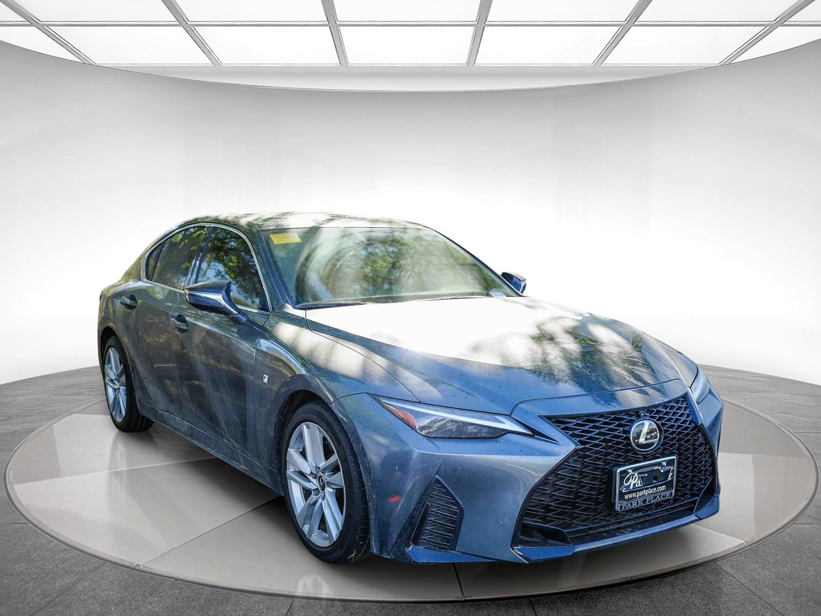 Used 2023 Lexus IS 350 F Sport RWD image 2