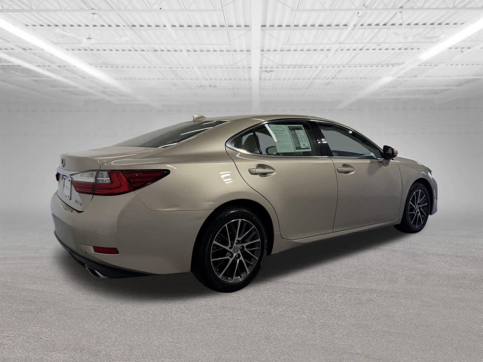 Used 2017 Lexus ES 350 w/ Navigation System Package FWD image 5