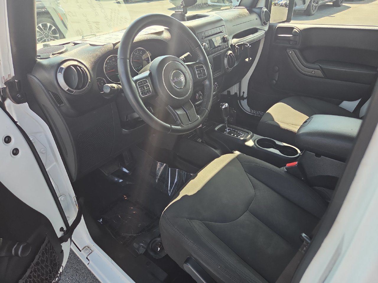Used 2016 Jeep Wrangler Unlimited Sport w/ Connectivity Group AWD/4WD image 17