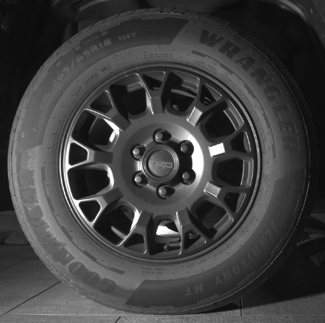 Used 2025 Toyota Tacoma SR5 AWD/4WD image 25
