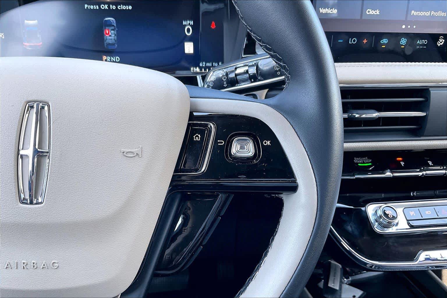 Used 2025 Lincoln Corsair FWD image 23