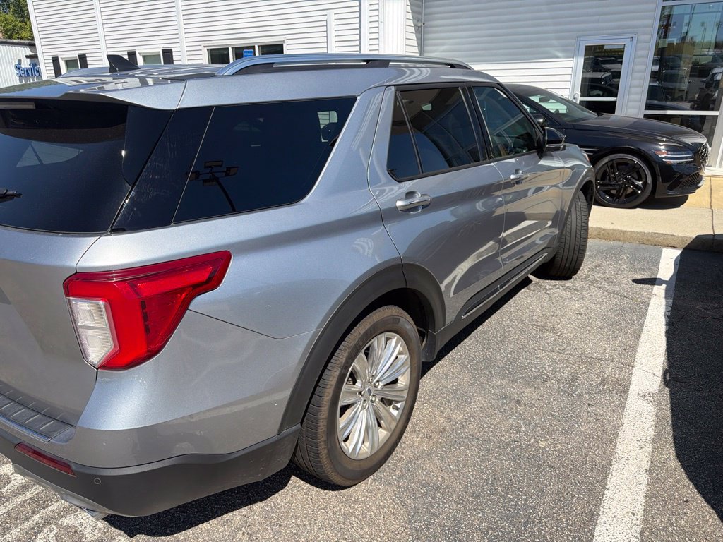 Used 2022 Ford Explorer Limited w/ Equipment Group 301A RWD image 5