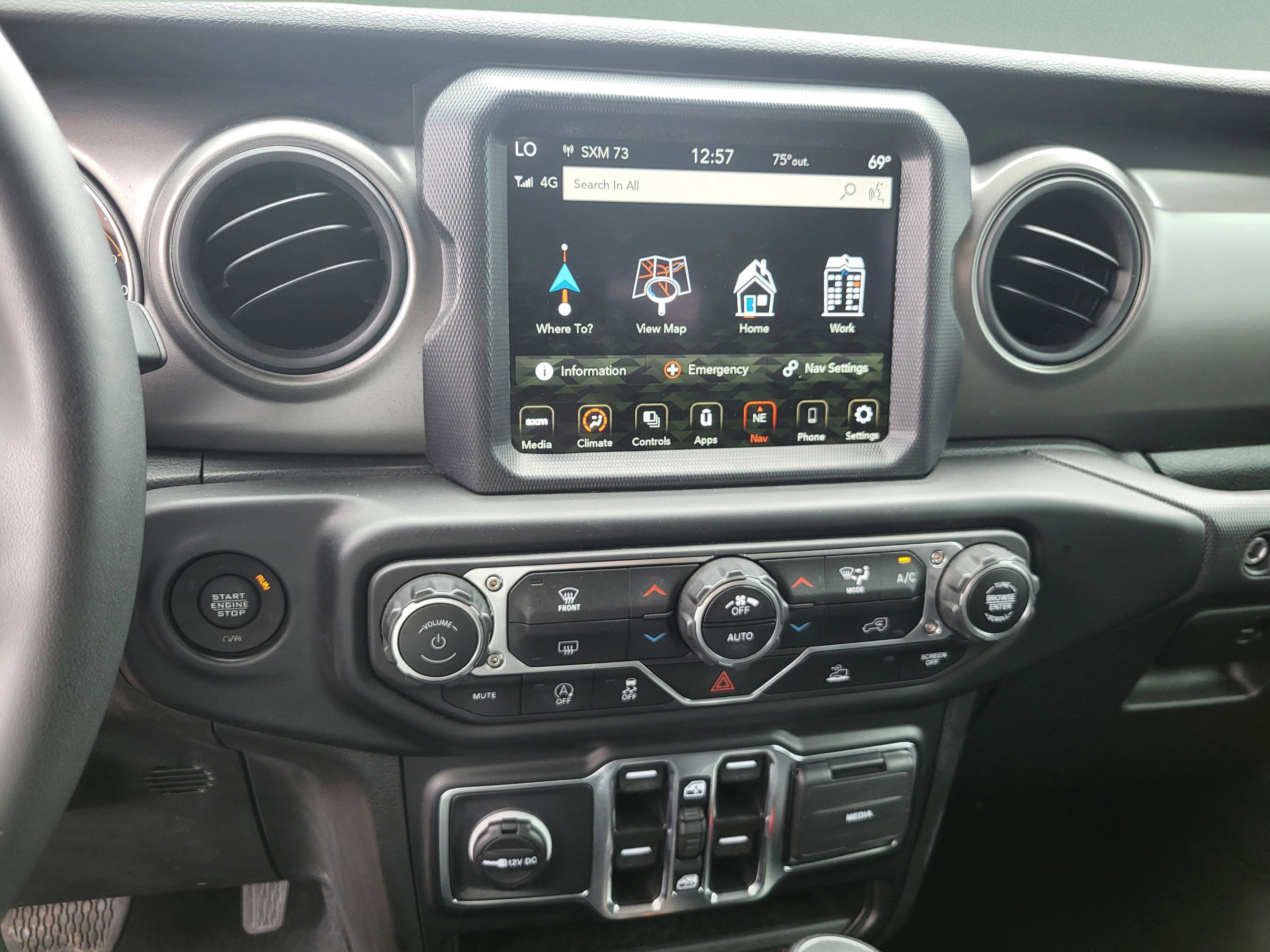 Used 2023 Jeep Gladiator Sport image 64